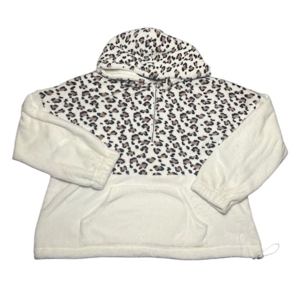 SHEIN Tops - SHEIN Women’s XL White Leopard Print Fleece Jacket
